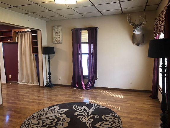 5th image of 713 Stephens St