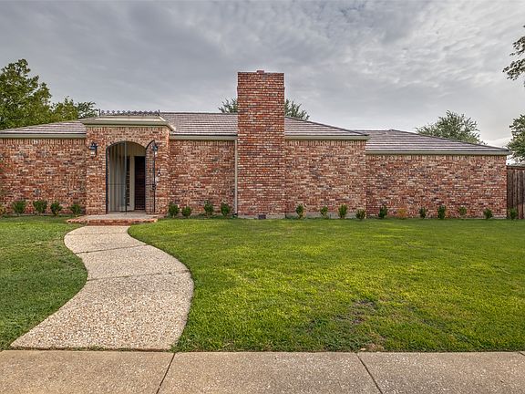 2nd image of 7211 Lavendale Cir