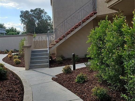4th image of 23625 Del Monte Dr Unit 309