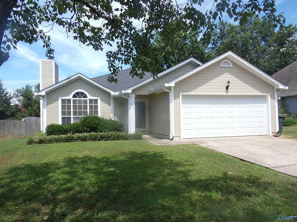 1st image of 2552 Bonnie Oaks Dr SW