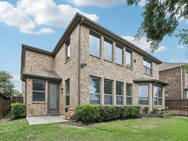 7228 Ridgepoint Dr — Photo 28