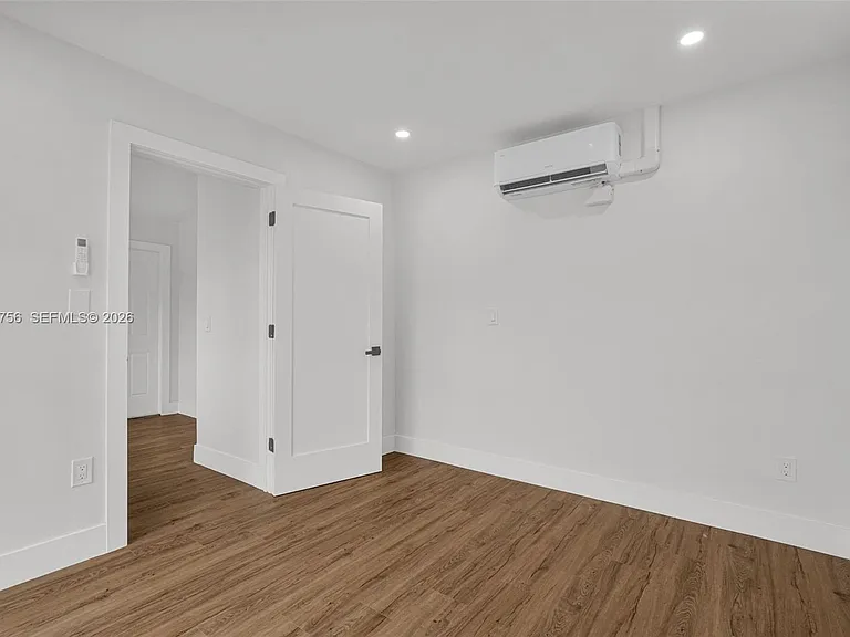 8201 SW 42nd St — Photo 42