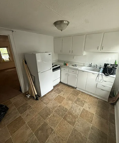 301 S Laurel St #1 — Photo 1