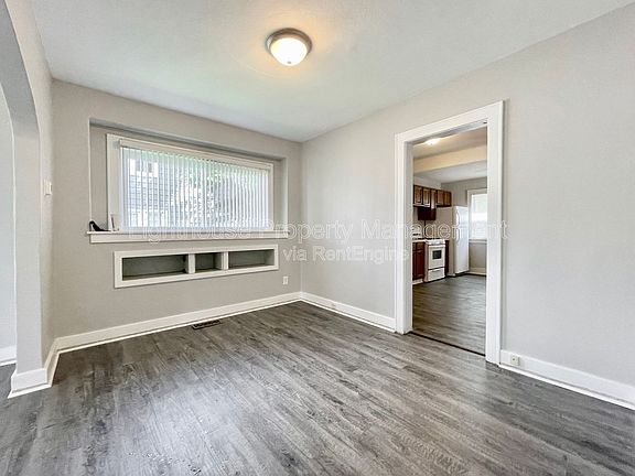 5th image of 146 Lawrence St NE