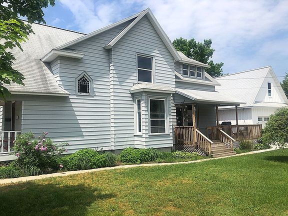 2nd image of 1147 Washington Ave