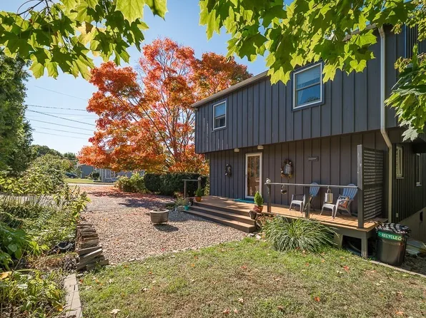 78 Cherry St, Gloucester, MA 01930