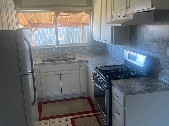 2nd image of 3415 Bowling Ln