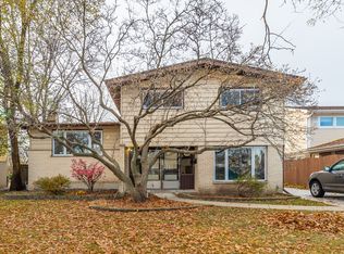 9520 Ozark Ave, Morton Grove, IL