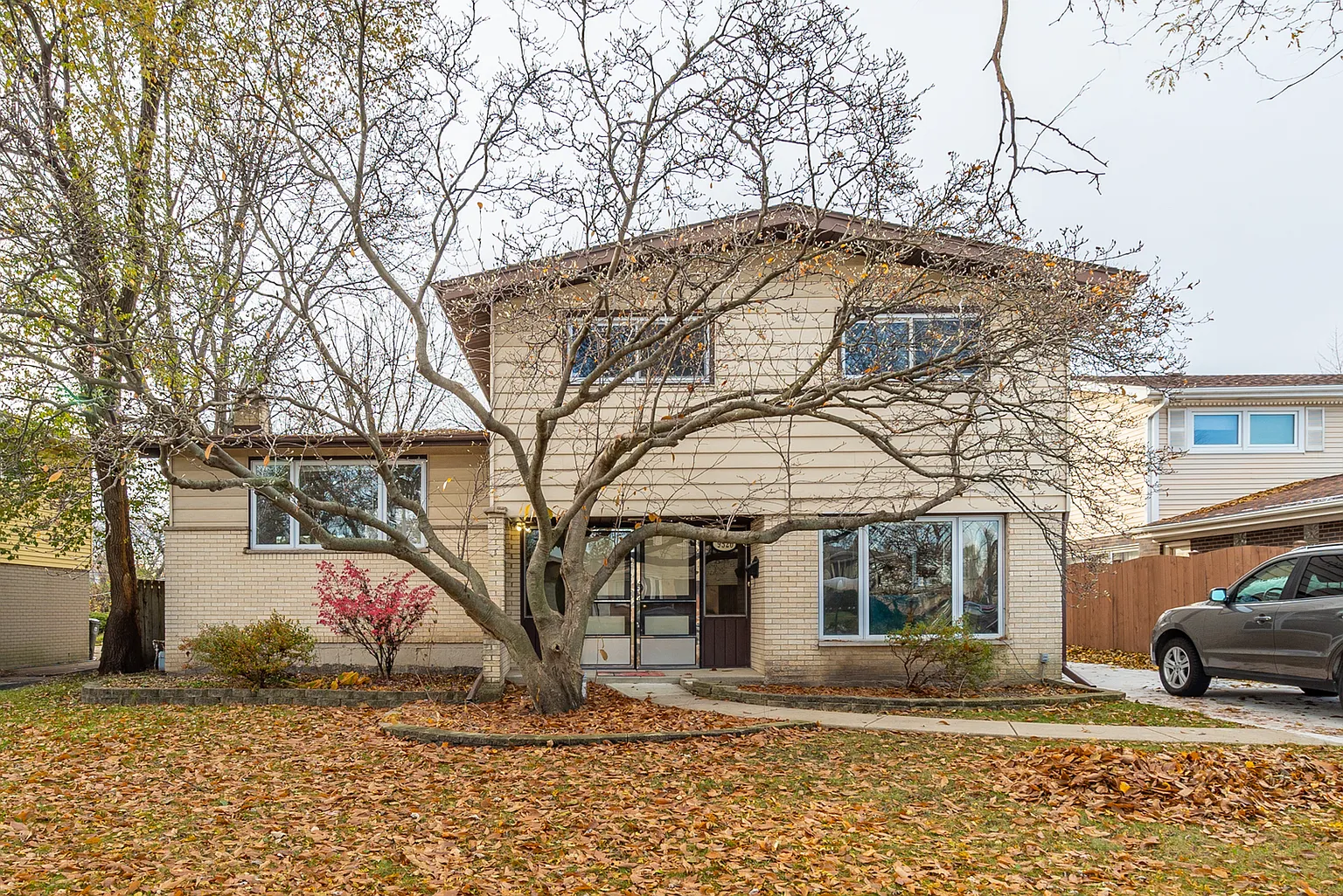 9520 Ozark Ave photo 1