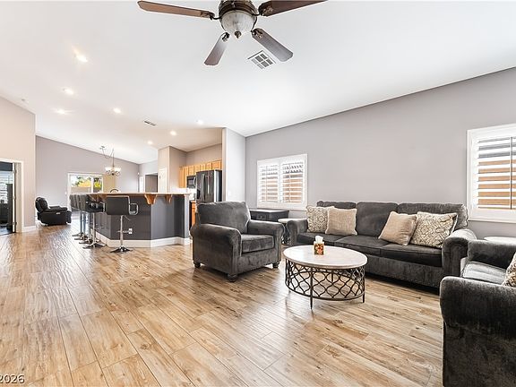 5th image of 62 Harbor Coast St