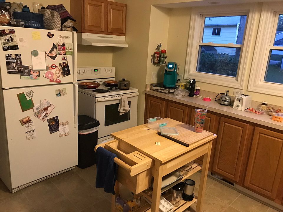 1st image of 489 Grant St