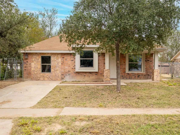211 Riverbank Dr, Laredo, TX 78045