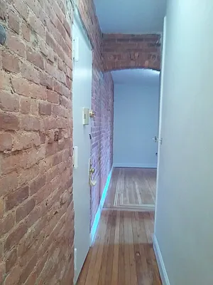 Rented by Bohemia Realty Group | media 10