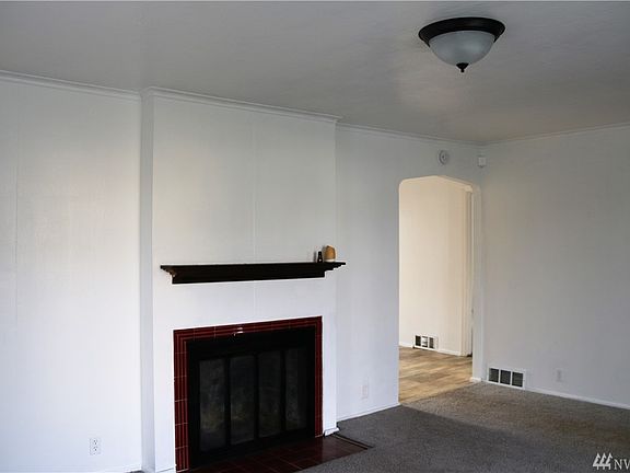 3rd image of 2914 Pacific Ave