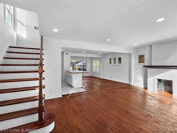 2nd image of 16177 Birwood St