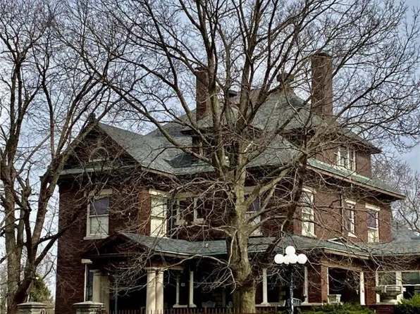 415 N Gilbert St, Danville, IL 61832