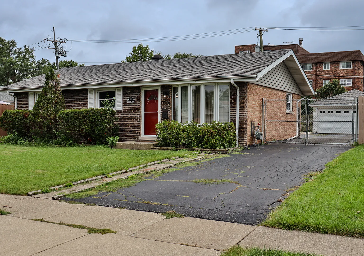 3 bed, 1400 sqft, $2,800 — Photo 3