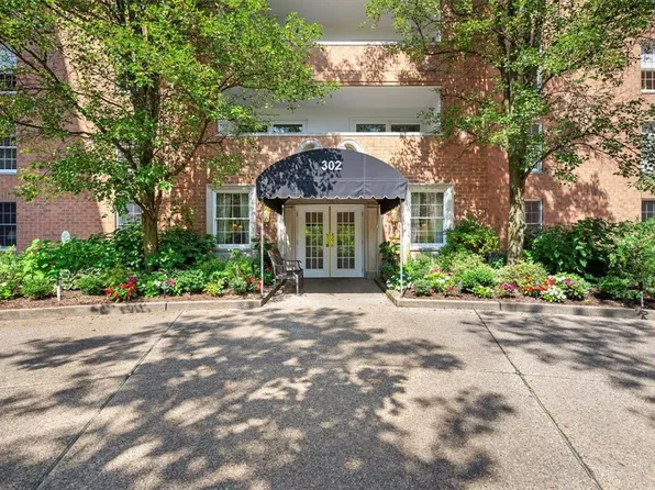 302 Fox Chapel Rd APT 602, Pittsburgh, PA 15238