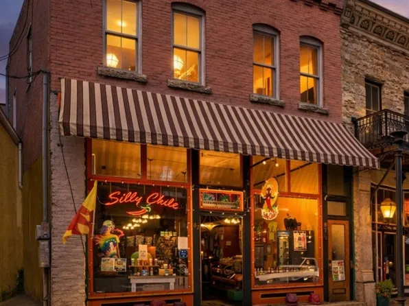 87 Spring St, Eureka Springs, AR 72632