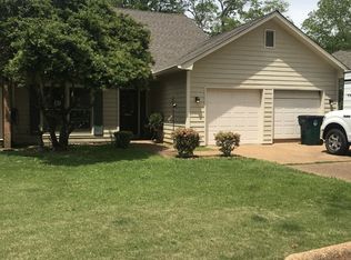 703 Crockett Ave, Greenwood, MS 38930