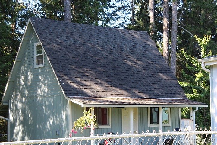 2nd image of 311 E Wood Ln
