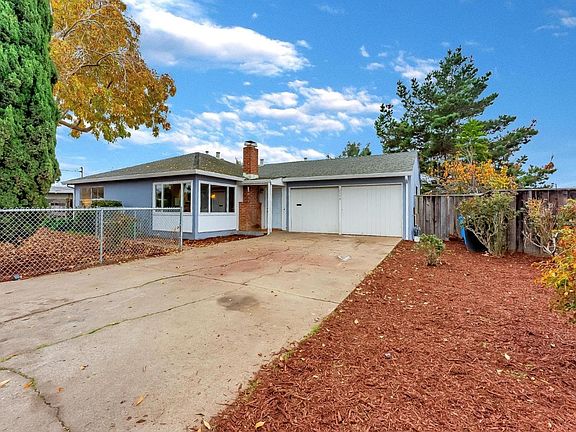 2nd image of 2779 Xavier St
