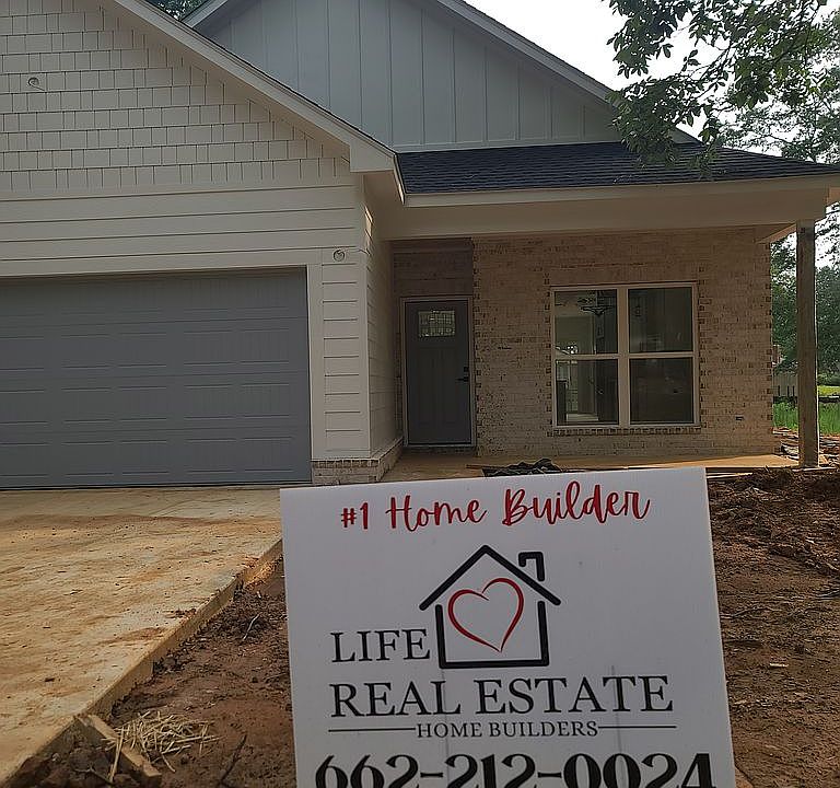 1st image of 1004 Lakewood Dr