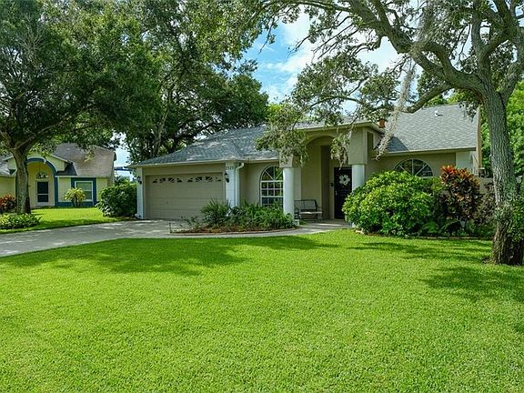 3rd image of 2525 Southern Oak Cir