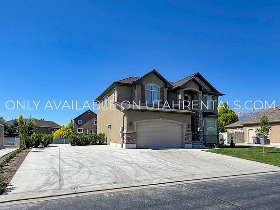 3rd image of 698 S Lake View Dr
