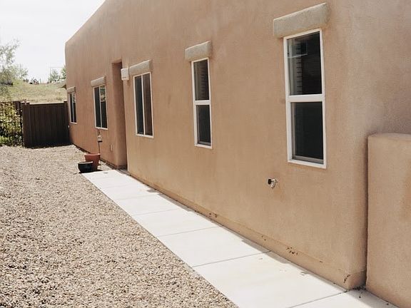2nd image of 46 Sunset Canyon Ln