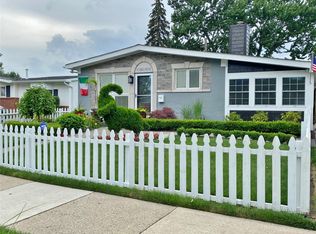 3913 Edgeland Ave, Royal Oak, MI