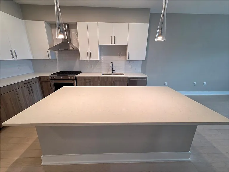 775 Juniper St NE #608 — Photo 3