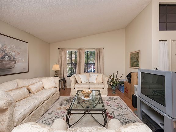 3rd image of 431 Starwood Cir