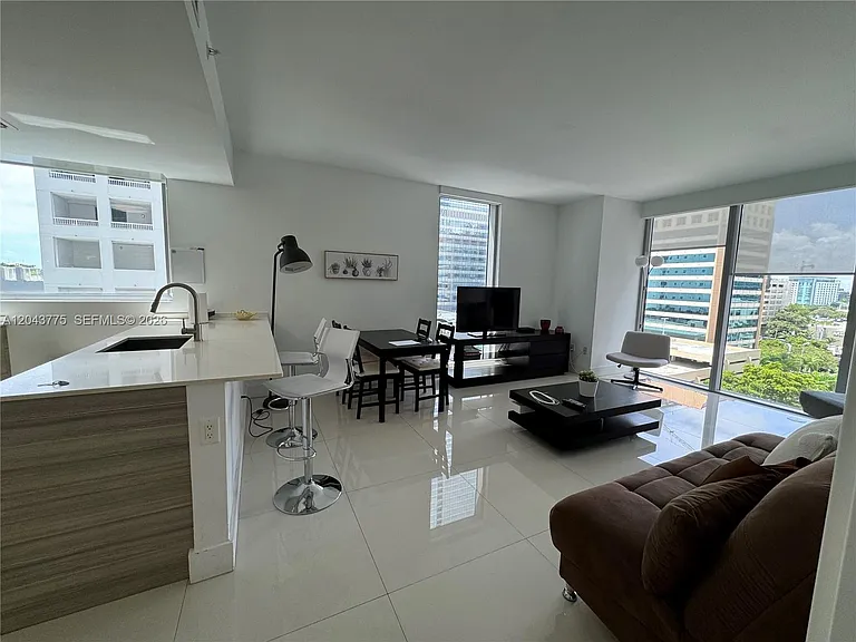 1300 Brickell Bay Dr #901 — Photo 1