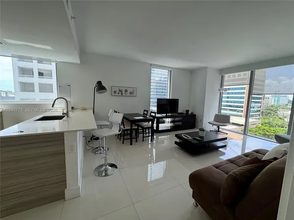 1300 Brickell Bay Dr, Miami, FL