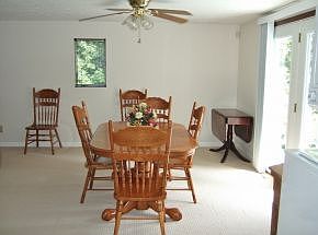 5th image of 155 Sturbridge Ln