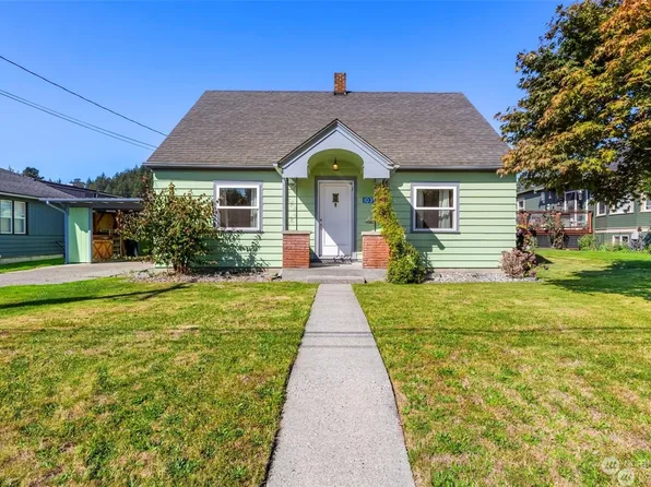 1035 E Fairhaven Avenue, Burlington, WA 98233