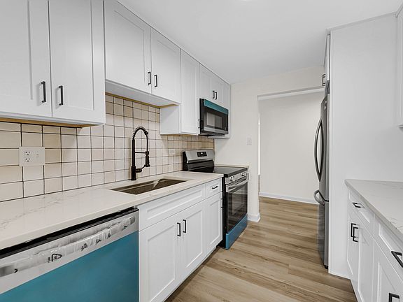 5th image of 9725 S Keeler Ave APT 310