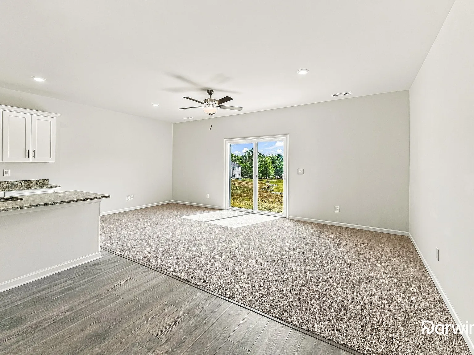 3 bed, 2.5 bath, 1725 sqft, $1,885 — Photo 4