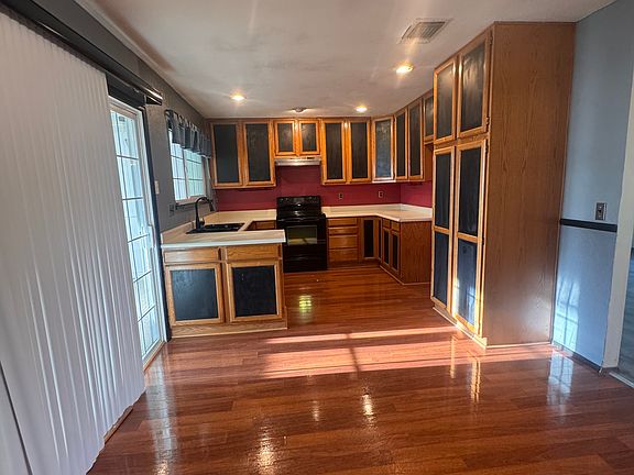 3rd image of 1137 Needham Dr