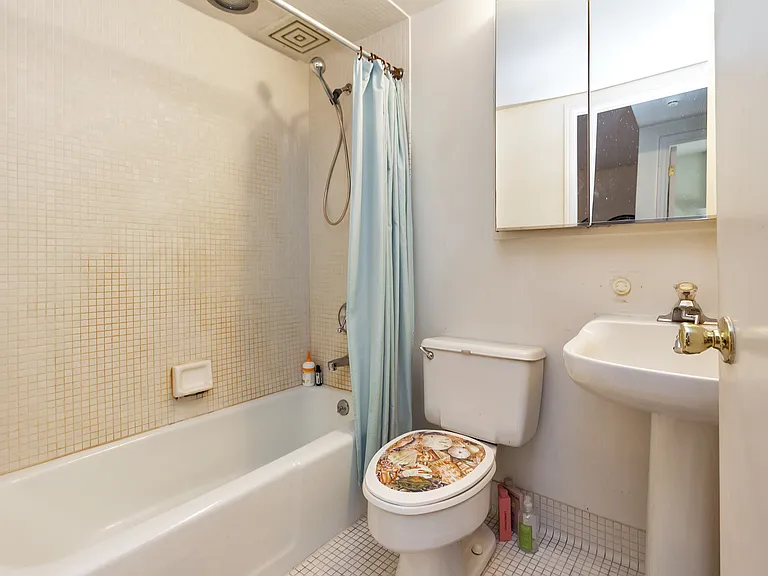 1720 E 14th St #4Z — Photo 6