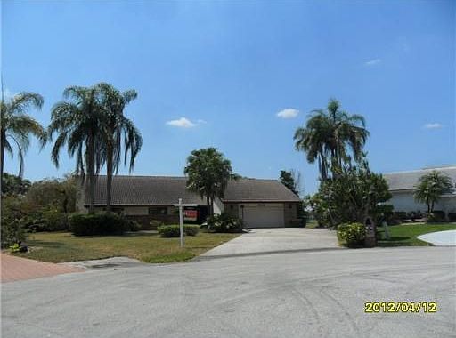 2nd image of 8720 Banyan Ct