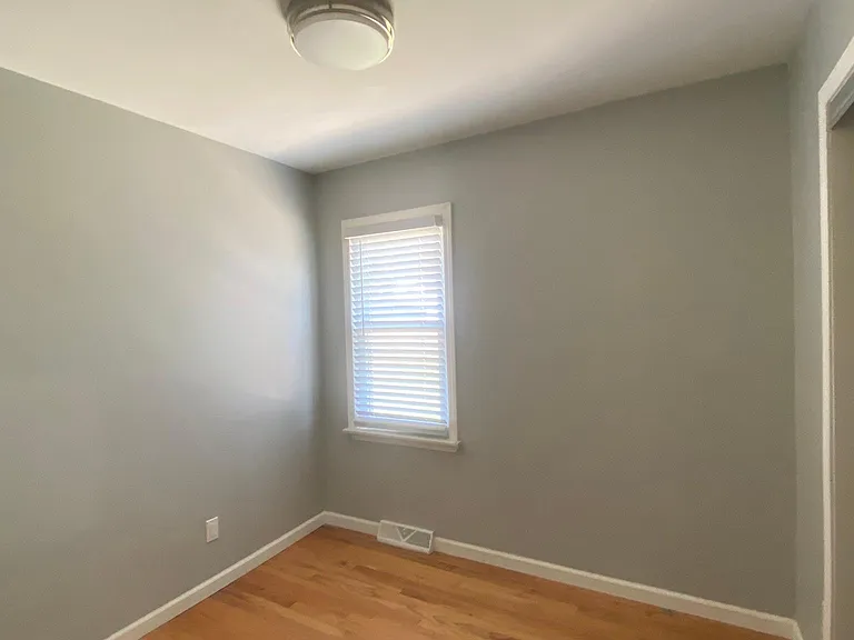 26394 Lorenz St — Photo 9