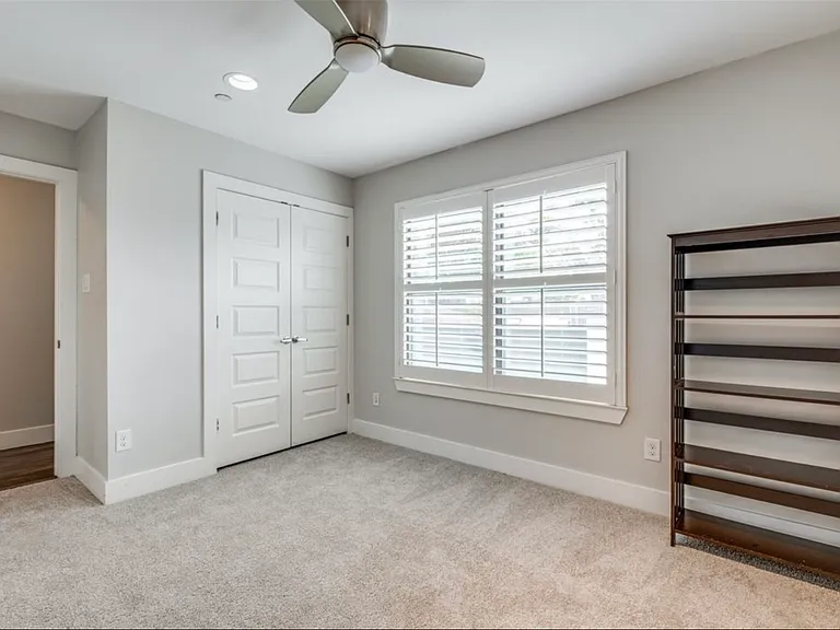 4415 Munger Ave #1A — Photo 15