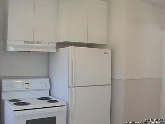 4th image of 2007 Edison Dr