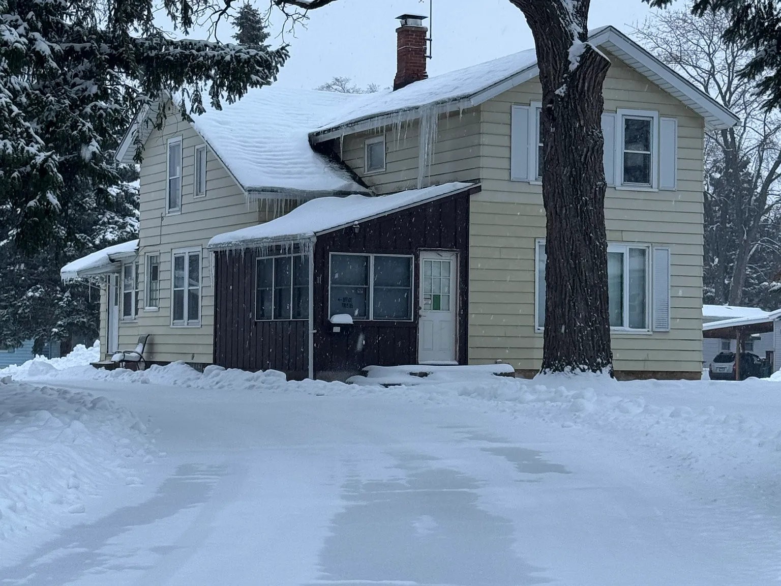 4 bed, 2000 sqft, $1,950 — Photo 2