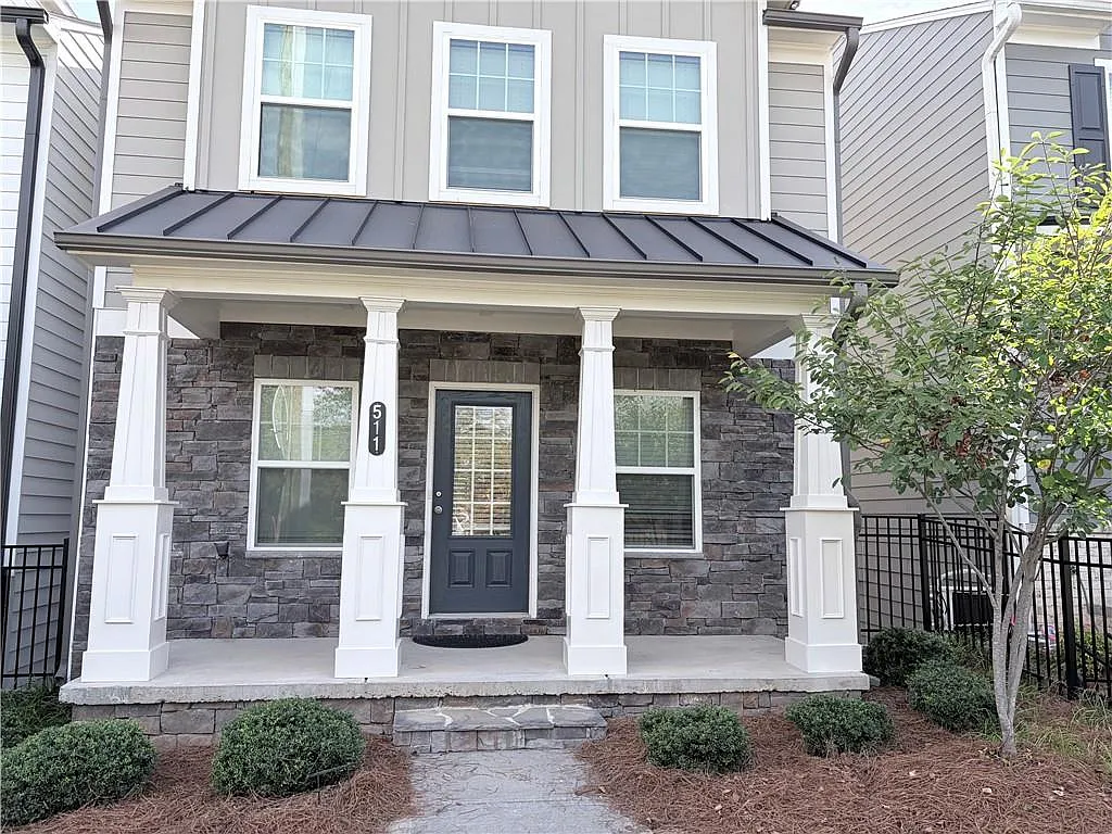3 bed, 2.5 bath, 1954 sqft, $2,350 — Photo 3