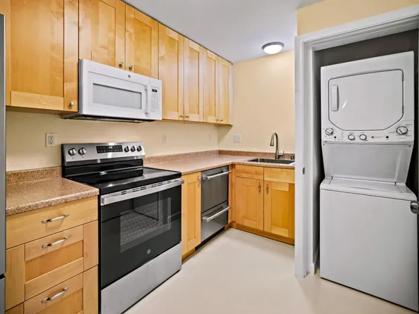 820 Casanova Ave APT 75, Monterey, CA 93940