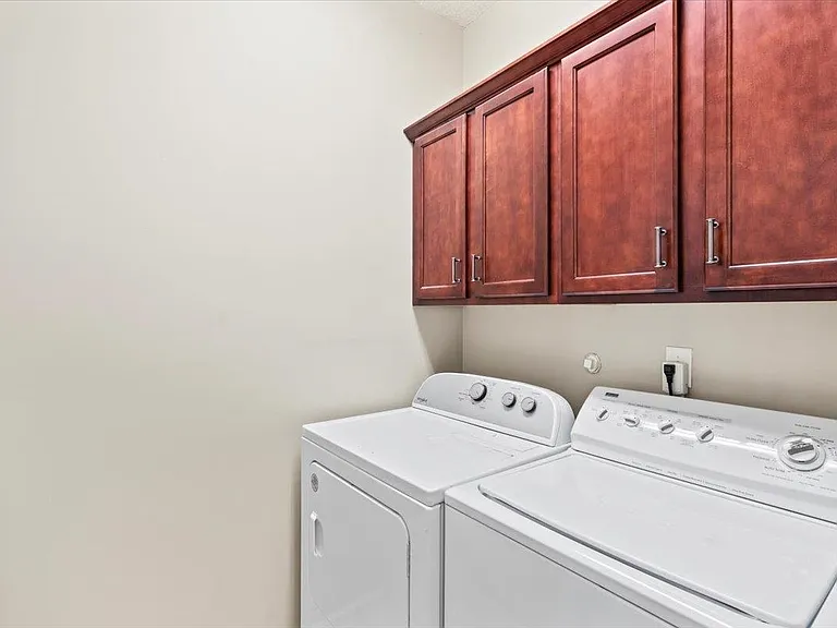9294 S Fairmont Cir — Photo 12