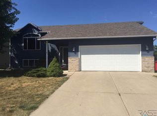 6520 W 55th St, Sioux Falls, SD 57106